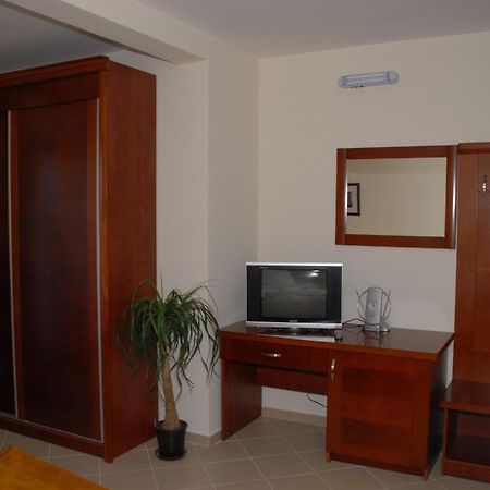 Apartments Krapina บุดวา ภายนอก รูปภาพ