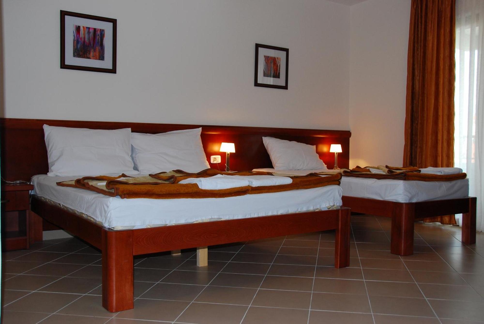 Apartments Krapina บุดวา ภายนอก รูปภาพ