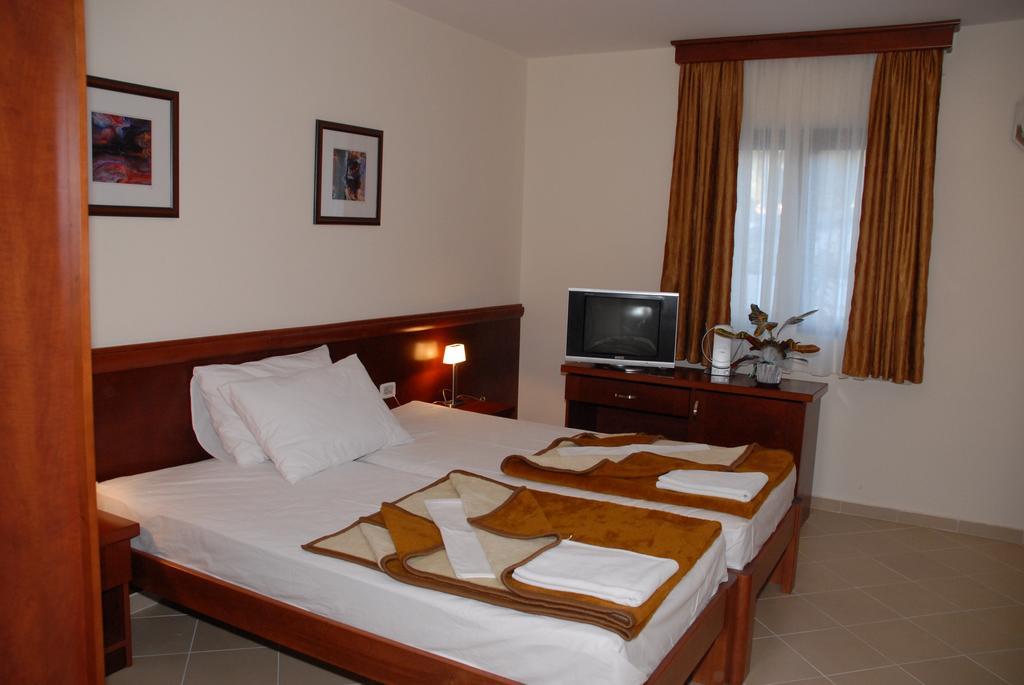 Apartments Krapina บุดวา ภายนอก รูปภาพ