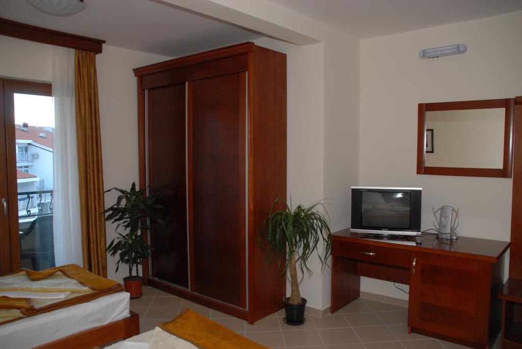 Apartments Krapina บุดวา ภายนอก รูปภาพ